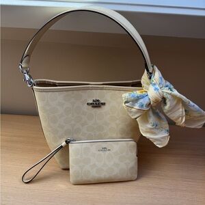 COACH City Bucket Bag Signature Canvas Hay Yellow w wristlet and scarf